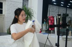 服務(wù)“夜”態(tài)，創(chuàng)造商機(jī)！英儂魏經(jīng)理如是說